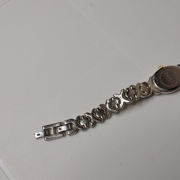 Silver Tone Metal Rumours Watch - Picture 13 of 13